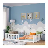 bellabino Vere Bodenbett 140x200 cm – Montessori Kinderbett mit Rausfallschutz & Lattenrost – Massives Kinder Bett für Jungen & Mädchen aus Holz Kiefer – Kleinkindbett in Weiß