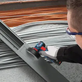 Bosch GWS 12V-76 Professional  inkl. 2 x 2,0 Ah + Zubehör-Set