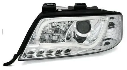Kristall-Scheinwerfer mit Lichtleiste für Audi A6 C5 (2001–2004) - Chrom