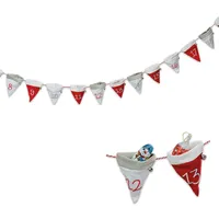 Adventskalender zum Befüllen 'Mützen' rot, grau mit Glöckchen L270cm Weihnachten