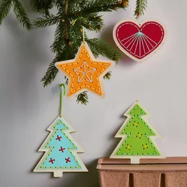 HABA Bastelset Stickanhänger Herz Stern Tanne