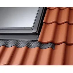 VELUX Eindeckrahmen grau, geeignet für alle VELUX-Fenster der passenden Fenstergröße
