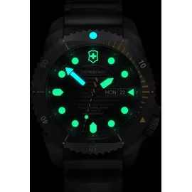 Victorinox Herrenuhr V241997 Ø 43 mm,