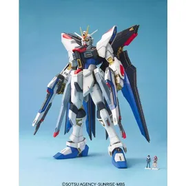 BANDAI SPIRITS Gundam - Modellbausatz - MG 1/100 - Strike Freedom Gundam - 18 cm