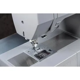 Singer Heavy Duty 6805C