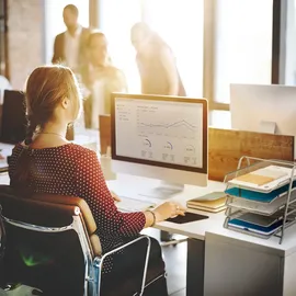 Relaxdays Dokumentenablage, Papierablage für A4 Formate, 4 Fächer, 37,5 x 30 x 35 cm, Mesh-Design, Büro-Ablage, Silber