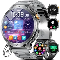 HIRREO EF24 Herren Smartwatch Militär mit LED-Taschenlampe, 1,85 Zoll HD Fitnessuhr, 1000mAh Akku, 100 Sportmodi, IP68 Wasserdicht, 3 Armbänder, USB- und Typ-C-Ladekabel, für Android iOS, Schwarz