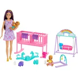 Barbie Skipper-Puppe und Kinderzimmer mit Zubehör, enthält Zwillingsbabypuppen, 1 Bettchen, 1 Schaukel, 1 Wippe und mehr, HXM99