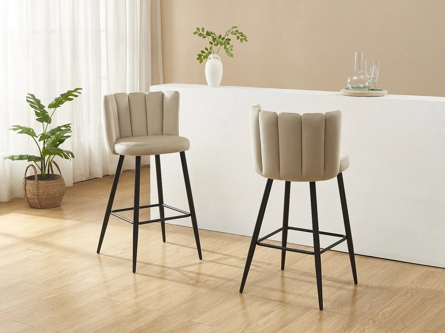 Barhocker 2er-Set - Samt & schwarzes Metall - Beige - PRANILA von Pascal MORABITO