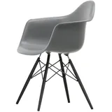 Vitra - Eames Plastic Armchair DAW RE, Ahorn schwarz / granitgrau (Filzgleiter basic dark)