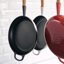 Le Creuset Signature Sautépfanne 28 cm kirschrot mit Holzgriff