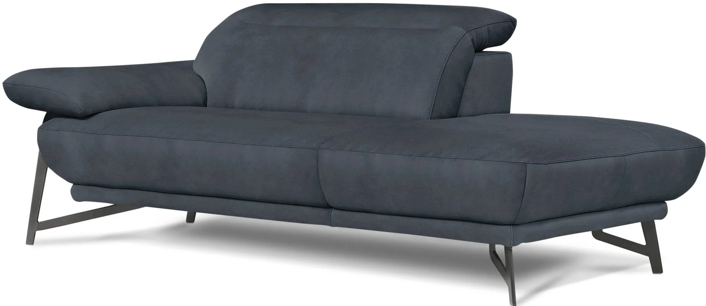 Ottomane EGOITALIANO "Anais, Designsofa mit hohem Sitzkomfort, Designfuß", grau (dunkelgrau), B:179cm H:74cm T:106cm, LEDER -Artikel BULL u2013 Kat. B: Der Artikel BULL ist ein geschliffenes, pigmentiertes und behandeltes Rindsleder mit einer Dicke von 1, 3-1, 5 mm. Dieses Leder zeigt eine ziemlich weiche Hand mit einem halb undurchsichtigen Aussehen. Es handelt sich um ein geschütztes Leder. Eine leichte Deckschicht schützt sie vor Flecken, ohne ihre ursprünglichen Eigenschaften zu verändern. Die geschützten Leder kombinieren die Vorteile von Natürlichkeit und Weichheit mit einer guten Beständigkeit gegen Verschleiß und Ausbleichen. Das Vorhandensein der charakteristischen Zeichen, die das Leben des Tieres bestimmen, wie Narben, Körnungsunterschiede, Falten, Adern, Disharmonien in Farbtönen, beweisen ihre absolute Echtheit und großen Wert. -Artikel CAREZZA - Kat. C: Der Artikel CAREZZA ist ein halbnarbiges Naturleder mit einer Dicke von 1, 2-1, 4 mm. Es hat eine weiche und wachsartige Hand mit halb undurchsichtigem Aussehen. CAREZZA ist ein Naturleder, das die ursprünglichen Eigenschaften der Mäntel nicht verändert. Das Vorhandensein von verheilten Narben, Körnungsunterschiede, Falten, Adern, Unterschiede in den Farbtönen und andere Spuren, die die Natur auf diesen Fellen hinterlassen hat, sind ein Beweis für die absolute Echtheit und das Zeugnis ihres großen Wertes. -Artikel NUVOLE - Kat. C: Bei dem Artikel NUVOLE handelt es sich um ein halbnatürliches, halbnarbiges Rindsleder mit einer natürlichen Körnung von 1, 2 bis 1, 4 mm. NUVOLE hat eine weiche, wachsartige Hand mit mattem Aussehen und einem Wolkeneffekt. Es geht um ein Naturleder, das die ursprünglichen Eigenschaften der Lederhäute nicht verändert. Das Vorhandensein von verheilten Narben, Körnungsunterschiede, Falten, Adern, Unterschiede in den Farbtönen und andere Spuren, die die Natur auf diesen Fellen hinterlassen hat, sind ein Beweis für die absolute Echtheit und das Zeugnis ihres großen Wertes. -Artikel BACIO - Kat. C: Der Artikel BACIO ist ein halbnarbiges Naturleder mit einer Dicke von 1, 6-1, 8 mm. BACIO hat eine weiche und wachsartige Hand mit halb undurchsichtigem Aussehen. Es handelt sich um ein Naturleder, das die ursprünglichen Eigenschaften der Lederhäute nicht verändert. Das Vorhandensein von verheilten Narben, Körnungsunterschiede, Falten, Adern, Unterschiede in den Farbtönen und andere Spuren, die die Natur auf diesen Fellen hinterlassen hat, sind ein Beweis für die absolute Echtheit und das Zeugnis ihres großen Wertes. MIKROFASER -CASHMERE CASHMERE ist ein neues technisches Gewebe mit einem visuellen und taktilen Aspekt, der dem Nubuk sehr nahe kommt, mit innovativen Eigenschaften. Seine außerordentliche Weichheit kommt von einem exklusiven Produktionsprozess, der Unreinheiten und Unregelmäßigkeiten beseitigt. Das Ergebnis ist eine bemerkenswert samtige Faser, die durch das Vorhandensein von Körnern verstärkt wird. Von der einfarbigen Eleganz der warmen Farben und der Vielfalt an trendigen Farben, die es zu seiner eigenen Stärke und Persönlichkeit machen. 100% Polyester., Sofas, Solitärmöbel als Blickfang, inkl. verstellbarer Kopfstützen