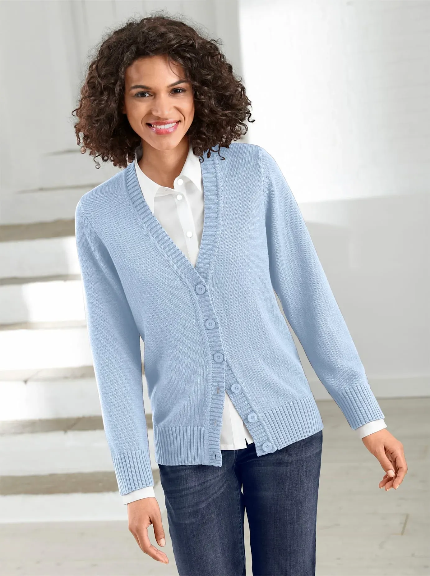 Strickjacke CASUAL LOOKS, Damen, Gr. 54, blau (eisblau), 50% Baumwolle, 50% Polyacryl, unifarben, figurumspielend, Strickjacken Strickjacke