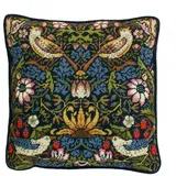 Bothy Threads Gobelin-Stickkissen Set Erdbeerdieb, 35.5x35.5cm, TAC3, Stickbild vorbedruckt