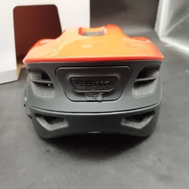 Sena R1 der Smarte Fahrradhelm (Electric Tangerine, M)
