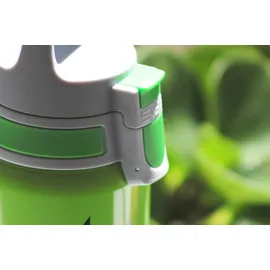 Sigg Shield One Jungle 0.5L mit WMB ONE TOP, BPA frei, Auslaufsicher, Co# taug