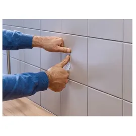 Tesa Klebeschraube verstellbar 2,4 x 6,4 cm 2 St.