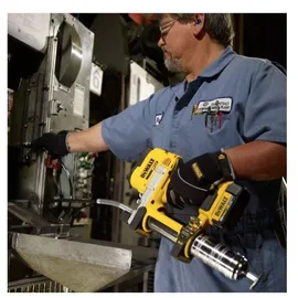 DeWalt Akku-Fettpresse DCGG571M1