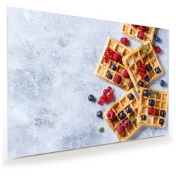 Primedeco Glasbild Wandbild Waffeln mit Beeren mit Aufhängung, Früchte rot 100 cm x 70 cm