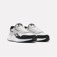 Reebok Classic Leather 2400 Sneaker, White/Black/White, 41 EU