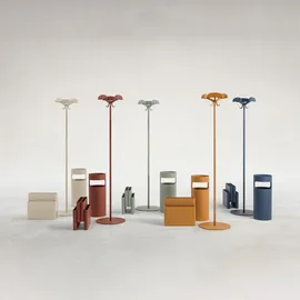 Kartell Garderobenständer Alta Tensione Blau