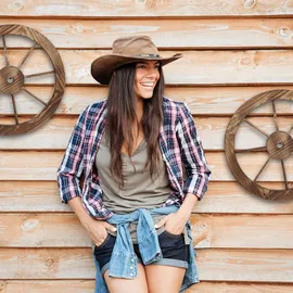 Relaxdays Wagenrad Holz, 3er Set, Deko für Garten, Terrasse, Veranda, rustikales Kutschenrad, Saloon, Western, braun