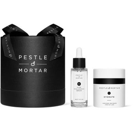 Pestle & Mortar Hydrating Duo Geschenkset: Feuchtigkeitscreme für das Gesicht Hydrate Lightweight Moisturiser 50 ml + Hyaluronsäure Gesichtsserum Pure Hyaluronic Serum 30 ml für Frauen