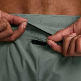 Nike Challenger Dri-Fit 7"-Lined Herren Shorts, grün - US: S