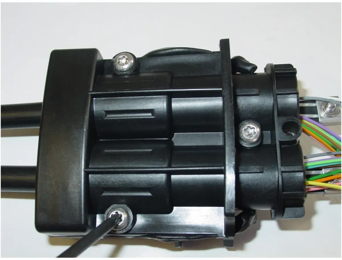 Corning Kabeleinführung FQ100078911