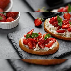 eGenuss 6er-Set Schieferplatte Servierbrett Tapas Sushi Teller Schwarz Schieferplatte Servierplatte aus Schiefer Käseplatte – Tablett Serviertablett mit rutschfesten Pads – 30x15 cm