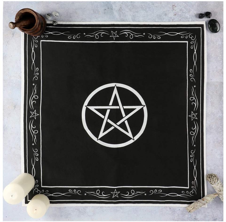 Horror-Shop Schwarz-Weißes Pentagram Altar-Tuch 70 x 70 cm