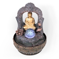 Zimmerbrunnen Buddha mit Bogen und Kugel, Pumpe und LED-Beleuchtung, Polyresin, Tischbrunnen mit Buddhafigur und Lotusblume