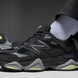 New Balance 9060 Black Cement/Dry Lime 45