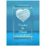 ELUNO 3D Glas Kristall Quader XL gestreiftes Herz und Deinen Namen + Datum im Hochformat Gravur. Persönliche Partnergeschenk Geschenk für Geburtstag, Jahrestag, Valentinstag und Weihnachten!