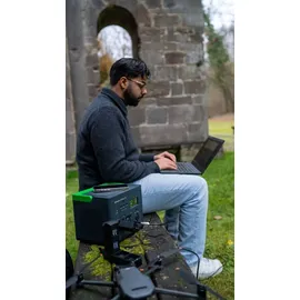 APC Schneider Electric OffGrid 500 Portable Power Station - 500-1000W Nennleistung, 517Wh, 2x AC, 3x USB-A, 2x USB-C, 5,5kg