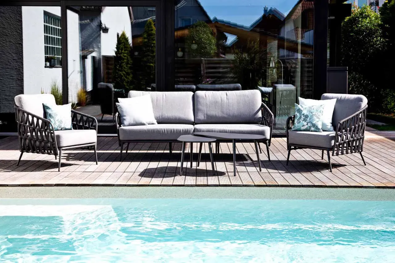Jati & Kebon Set Loungesystem Palm I - bestehend aus 2 x Loungesessel, 1 x Loungesofa 2-Sitzer, 1x Kafeetischset Ama...