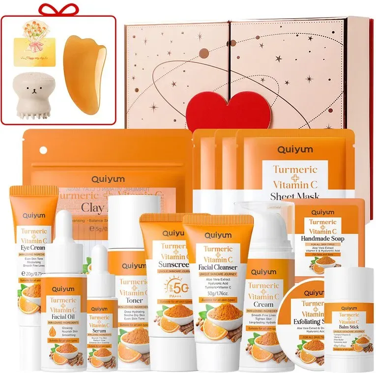 QUIYUM Geschenkset für Weihnachten und Neujahr – Kurkuma & Vitamin C Hautpflege‐Set (16‐teilig): Kurkuma‐Seifenstück 100 g, Scrub 100 g, Gesichtswasser 100 ml, Serum 17 ml, Augencreme 20 g, Gesichtscreme 30 g, Gesichtsmaske 25 g × 3, Serumöl 30 ml, Feuchtigkeitsstift 40 g, Gesichtsreiniger 50 g, Sonnenschutzcreme 50 g, Tonerde‐Maske 5 g × 12, mit Gesichtsschrubber und Oktopus‐Gesichtsreinigungsbürste