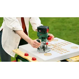 Bosch AdvancedTrimRouter 18V-8 Combi-Set inkl. Zubehör