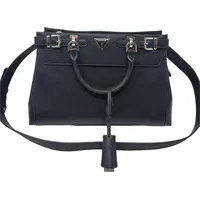 GUESS Levante Luxury Satchel black - Schwarz