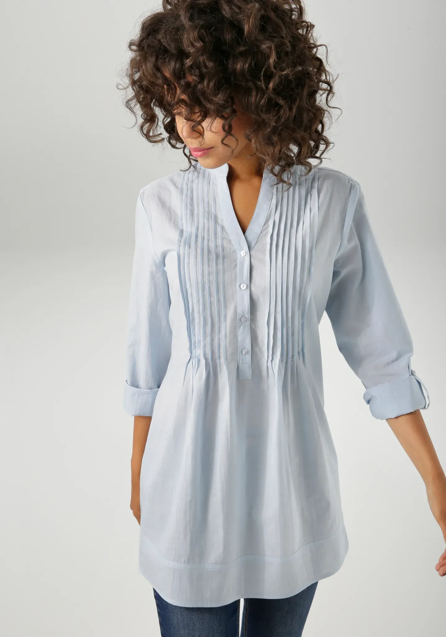 Longbluse ANISTON CASUAL, Damen, Gr. 50, hellblau, Web, Obermaterial: 100% Baumwolle, unifarben, figurumspielend ca. Mitte Oberschenkel, Rundhals, 1-Knopf-Manschette krempelbar, Blusen Longbluse, mit dekorativer Biesenverarbeitung