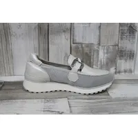 CAPRICE Damen Slipper perlmuttfarben mit Strecheinsatz Metallverzierung Ballerina 38