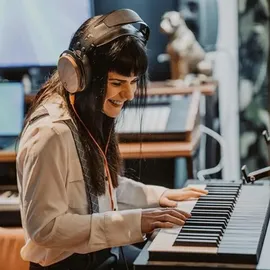 OLLO Audio R1 1.0 Braun mit Verlängerungskabel