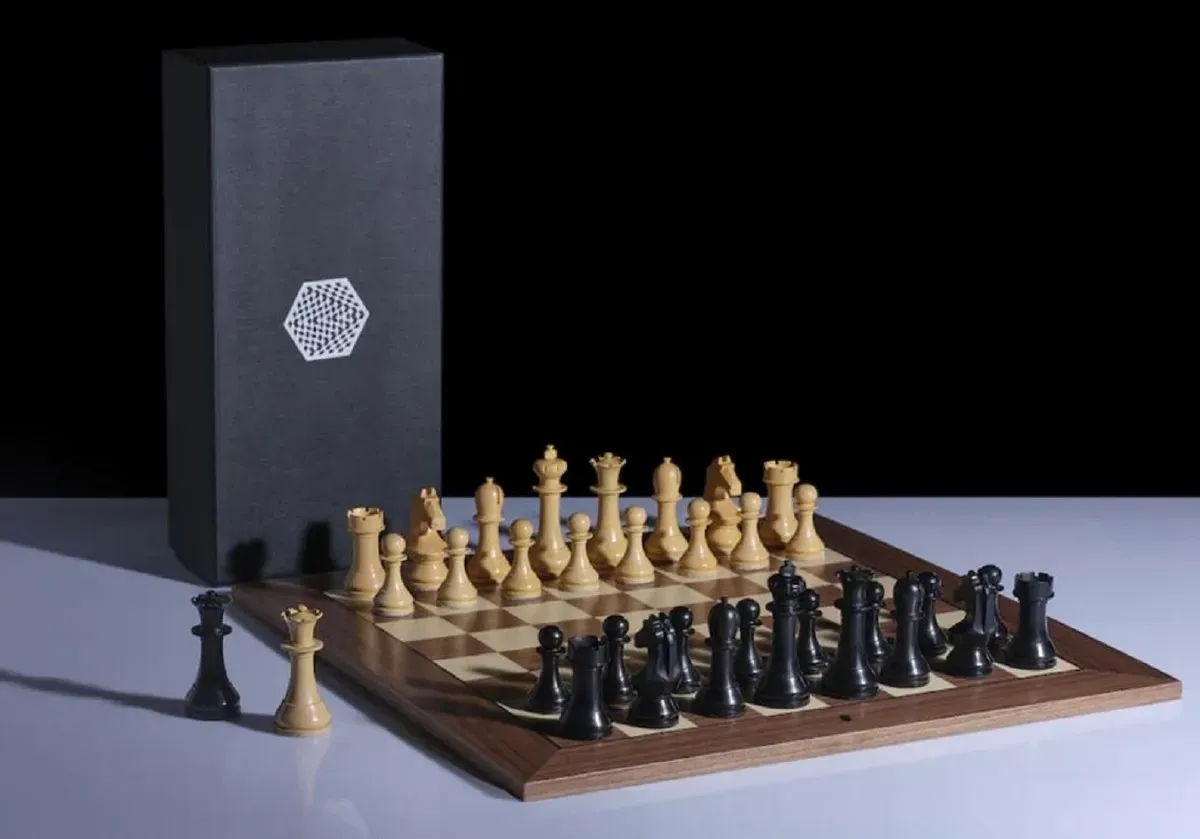 Casa Padrino Luxus Schach Set 50 x 50 cm - Luxus Schachspiel - Holz Schachbrett mit Schachfiguren