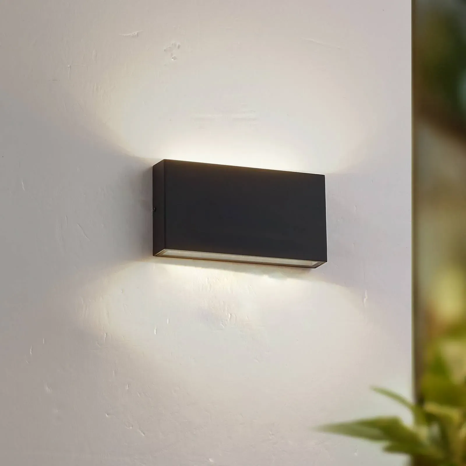 Lindby LED-Außenwandlampe Jarte, schwarz, Metall, 17cm, IP54 Jarte, schwarz, Aluminium, Modern - 3 cm - 17.5 cm - 9 cm