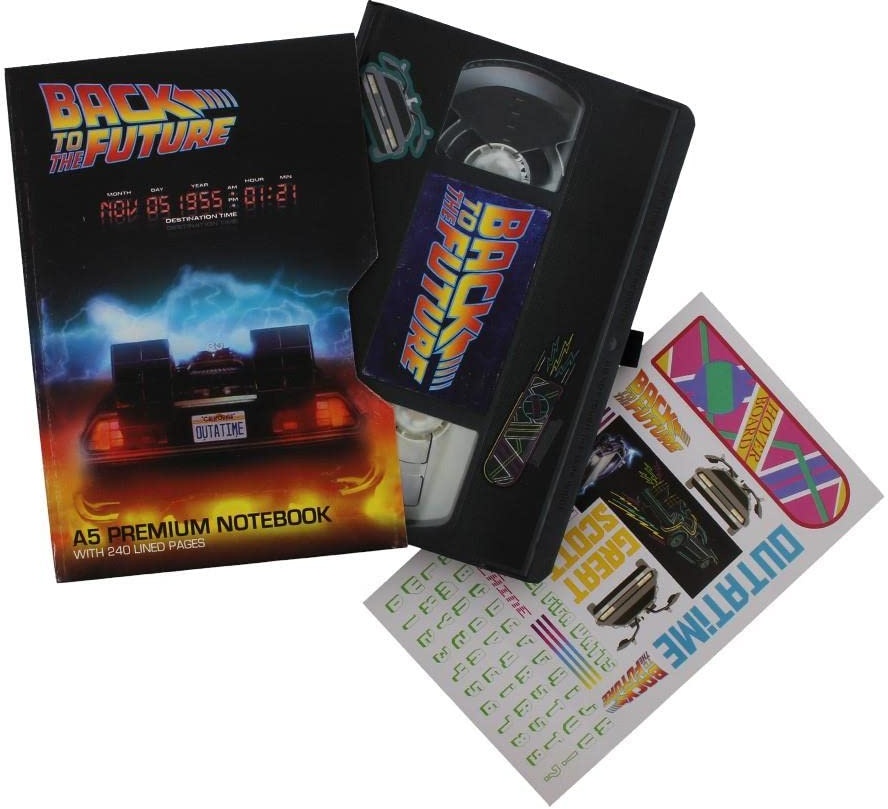 Back To The Future Notizbuch A5 (Retro VHS Kassetten Design) Back To The Future A5 Tagebuch / Notizbuch in passender Geschenkbox, 240 linierte Seiten - Offizielles Lizenzprodukt