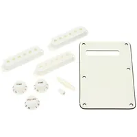 Fender Accessory Kit - Stratocaster - Parchment