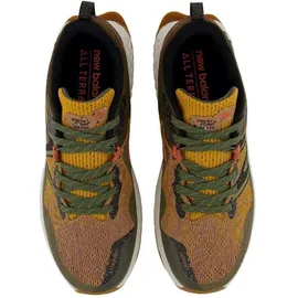 New Balance Fresh Foam X Hierro v7 Herren golden hour/dark camo/black 42