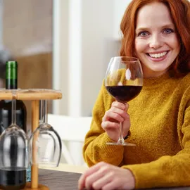 Relaxdays Weinglashalter, Bambus, für 6 Gläser, rund Ø 25cm, Weingeschenk, Bar, Weinbutler mit Weinflaschenhalter, natur