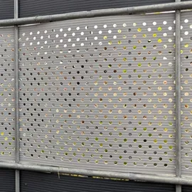 zaunzu® Sichtschutz Rille Gelocht 15 Prozent 26 m schwarz PP