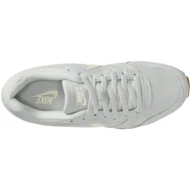 Nike MD Runner 2 Damen Photon Dust/Sail/White/Gum 40